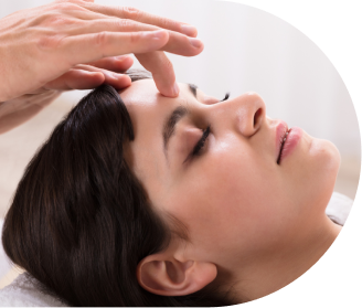 Mulher recebendo massagem